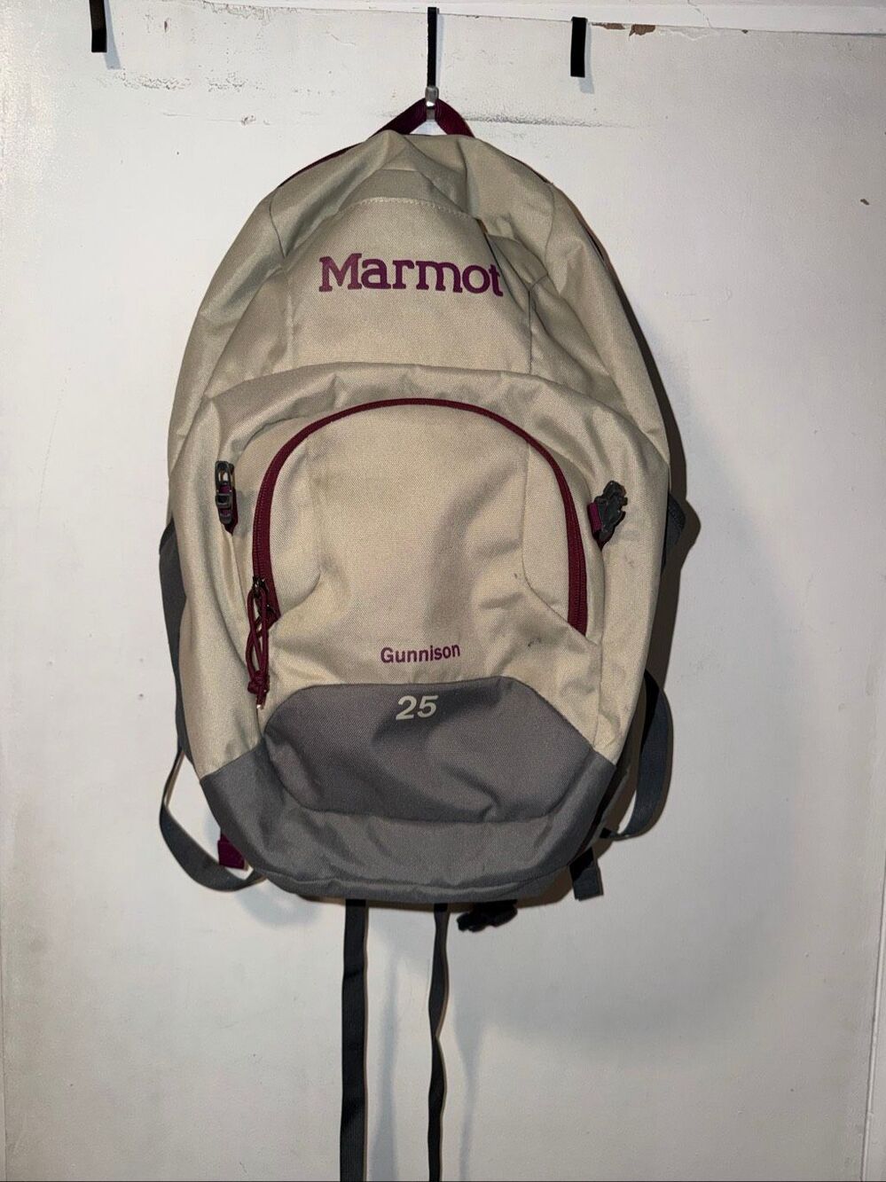MARMOT Grey Gunnison 25 Backpack Daypack